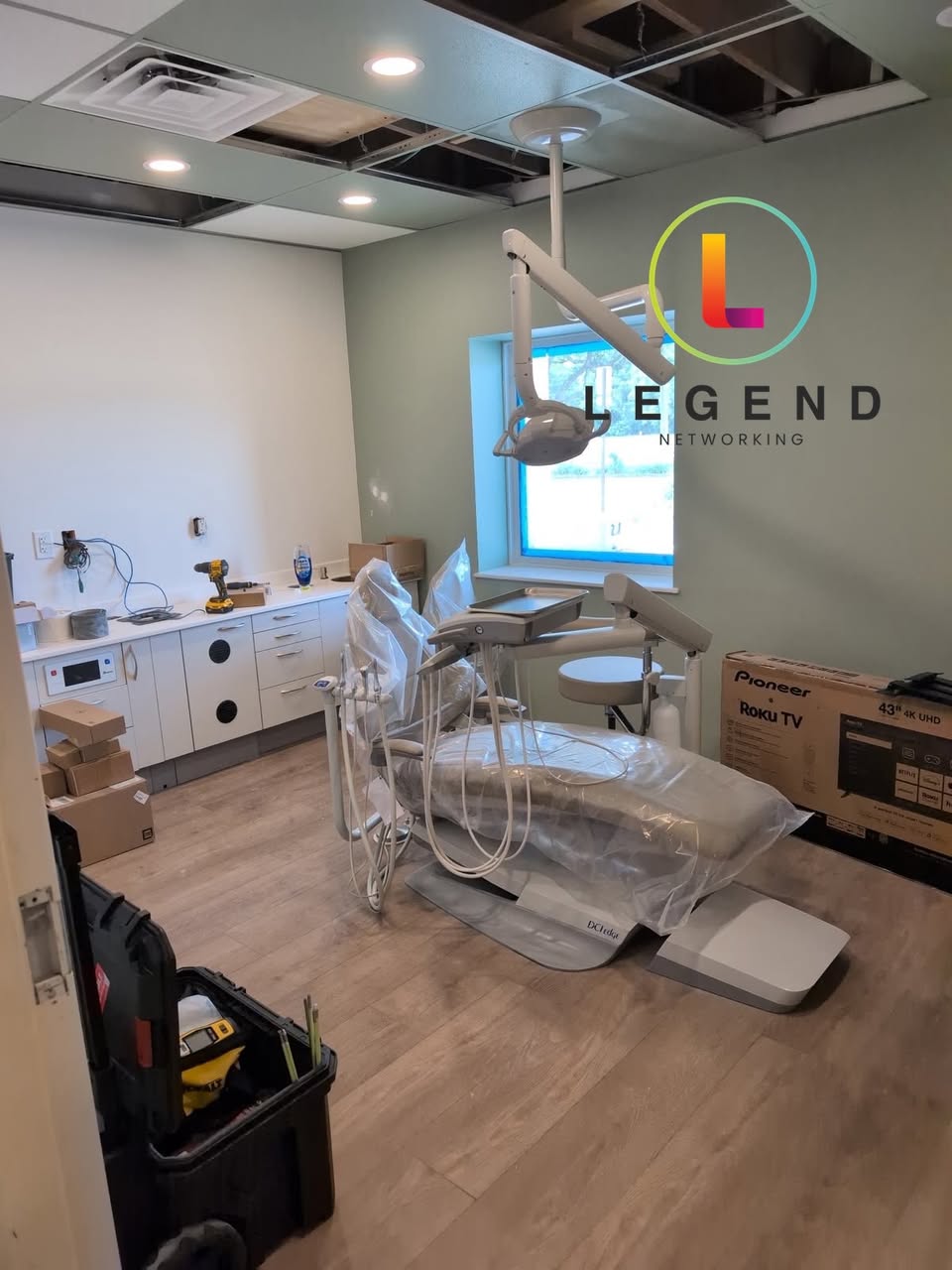 Operatory equipment during the Pearl & Pine Dental Studio installation.